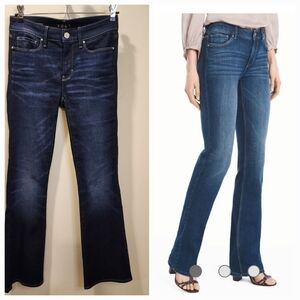 WHITE HOUSE BLACK MARKET women boot cut washed blue jeans in great condition 00
